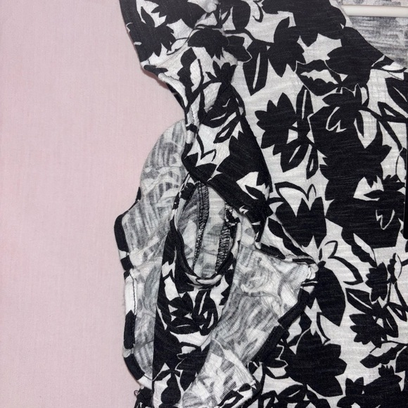 Beautiful Ruffle Blouse - Picture 10 of 10